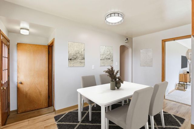 1955 Idaho Avenue E, Saint Paul, MN 55119