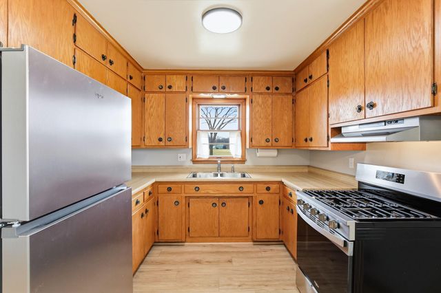 1955 Idaho Avenue E, Saint Paul, MN 55119