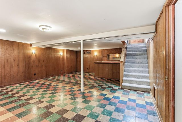 1955 Idaho Avenue E, Saint Paul, MN 55119