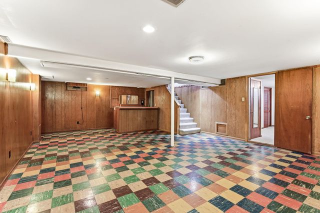 1955 Idaho Avenue E, Saint Paul, MN 55119