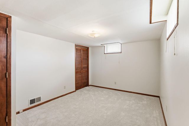 1955 Idaho Avenue E, Saint Paul, MN 55119