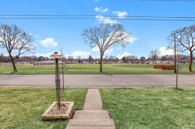 1955 Idaho Avenue E, Saint Paul, MN 55119