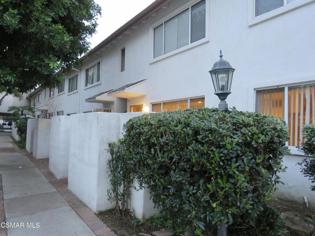 18547 Collins Street B14, Tarzana, CA 91356