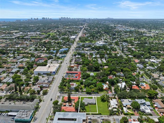 20 SW 4th St, Dania Beach, FL 33004