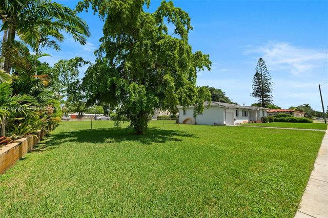 20 SW 4th St, Dania Beach, FL 33004