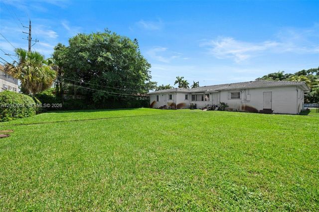 20 SW 4th St, Dania Beach, FL 33004