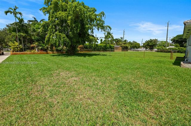 20 SW 4th St, Dania Beach, FL 33004