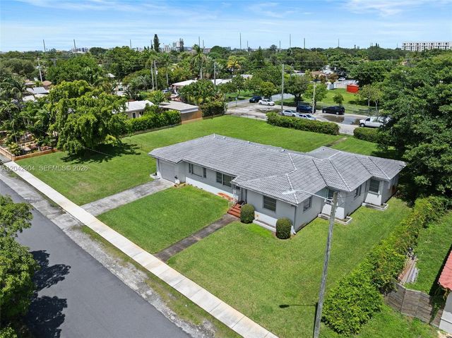 20 SW 4th St, Dania Beach, FL 33004