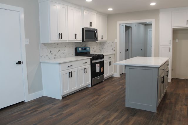 429 Stroud Lane, Garland, TX 75043