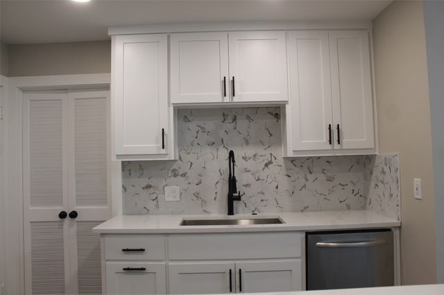 429 Stroud Lane, Garland, TX 75043