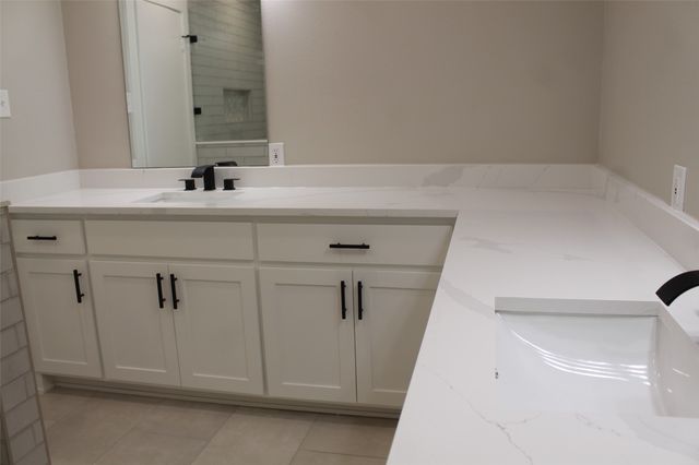 429 Stroud Lane, Garland, TX 75043