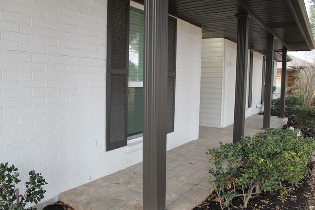 429 Stroud Lane, Garland, TX 75043