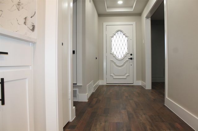 429 Stroud Lane, Garland, TX 75043