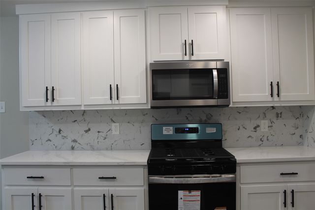 429 Stroud Lane, Garland, TX 75043