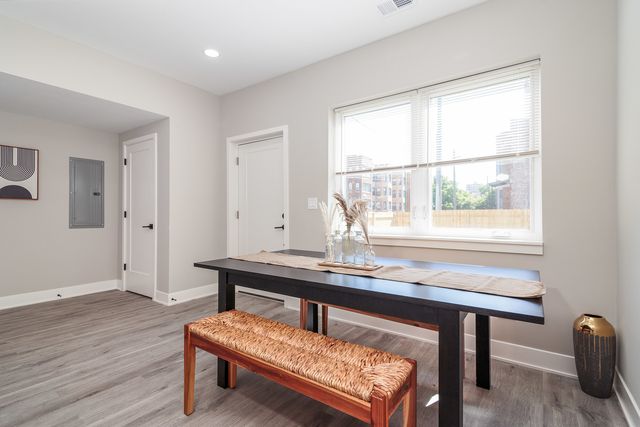 7205 S Ridgeland Avenue, Chicago, IL 60649