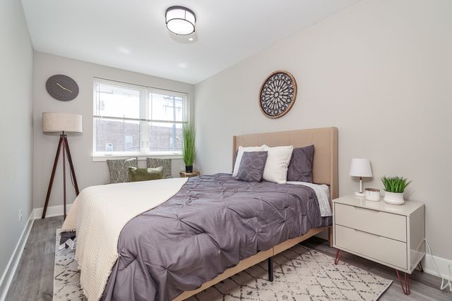 7205 S Ridgeland Avenue, Chicago, IL 60649