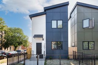 7205 S Ridgeland Avenue, Chicago, IL 60649
