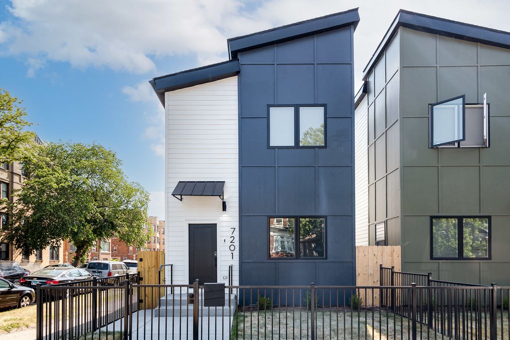 7205 S Ridgeland Avenue, Chicago, IL 60649
