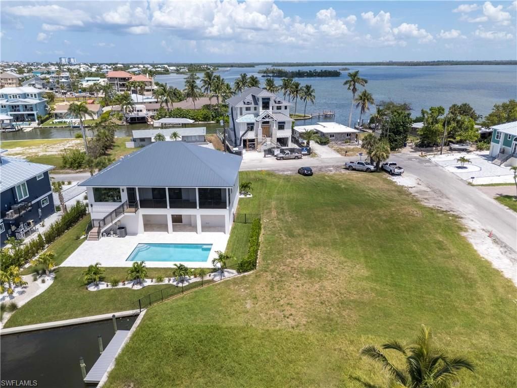 2 Bayview BLVD, FORT MYERS BEACH, FL 33931 — exterior