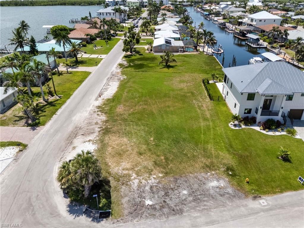 2 Bayview BLVD, FORT MYERS BEACH, FL 33931 — photo 4