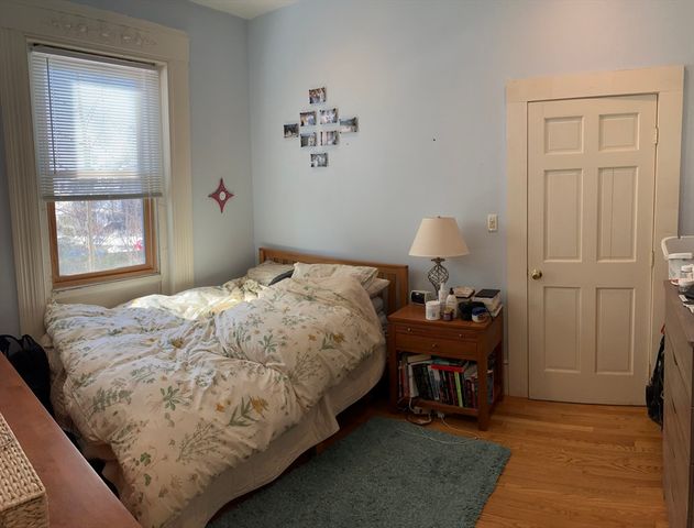 47 Spring St 1, Somerville, MA 02143