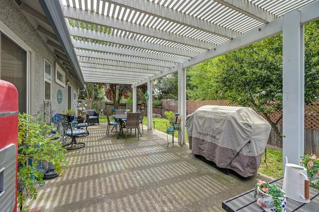 11723 Sherwood Way, Auburn, CA 95602