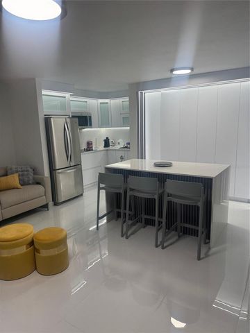 4735 AVE ISLA VERDE 10B, Carolina, PR 00979