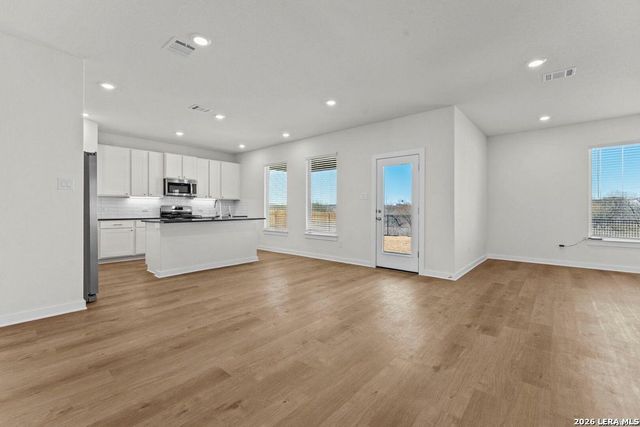 516 Salamander, San Marcos, TX 78666