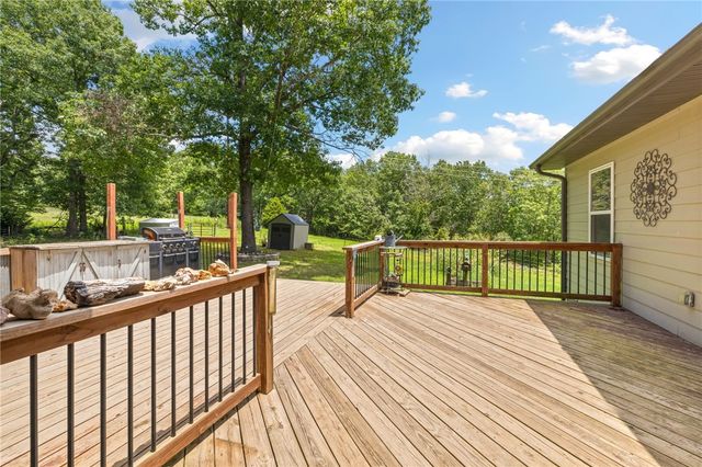 16490 Weaver Lane, Rogers, AR 72756
