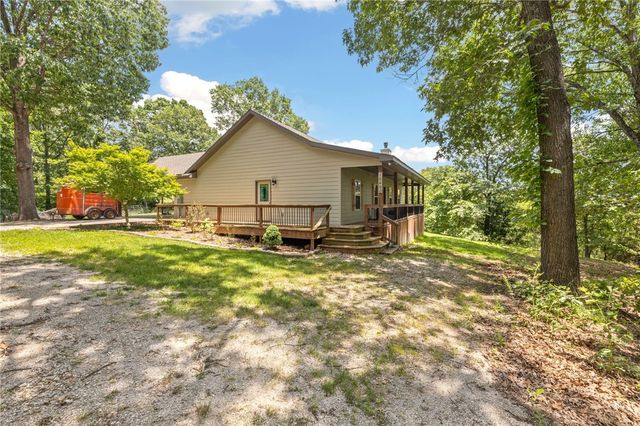 16490 Weaver Lane, Rogers, AR 72756