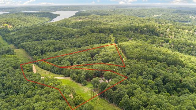 16490 Weaver Lane, Rogers, AR 72756