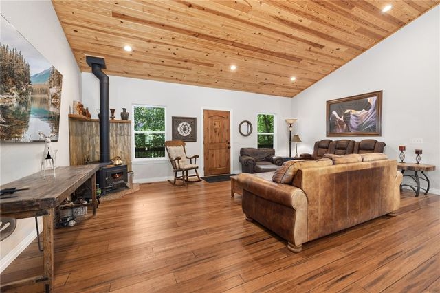 16490 Weaver Lane, Rogers, AR 72756