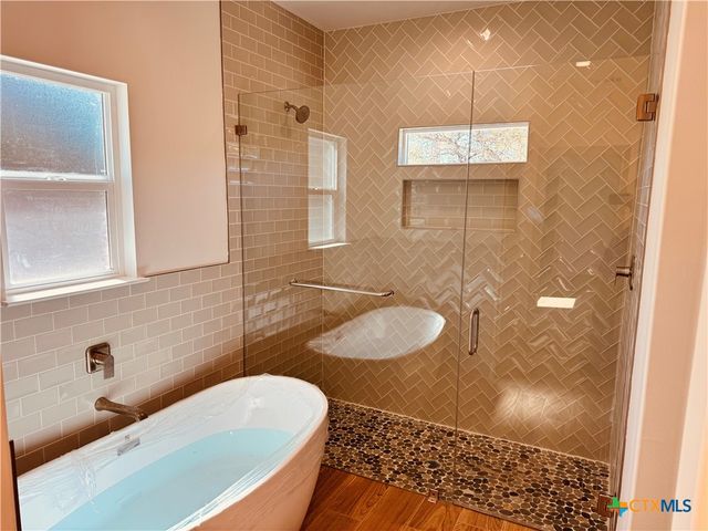 1736 Stallion Springs, Fischer, TX 78623