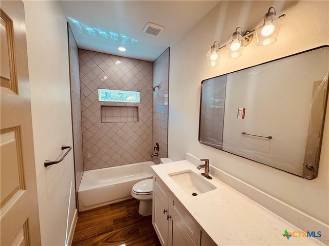 1736 Stallion Springs, Fischer, TX 78623