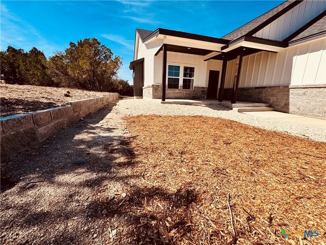 1736 Stallion Springs, Fischer, TX 78623