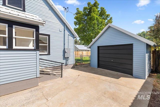 914 W 3rd, Weiser, ID 83672