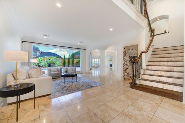 14114 Barnhart Boulevard, Houston, TX 77077