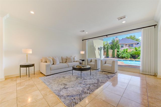 14114 Barnhart Boulevard, Houston, TX 77077