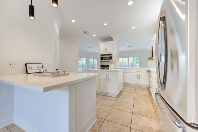14114 Barnhart Boulevard, Houston, TX 77077