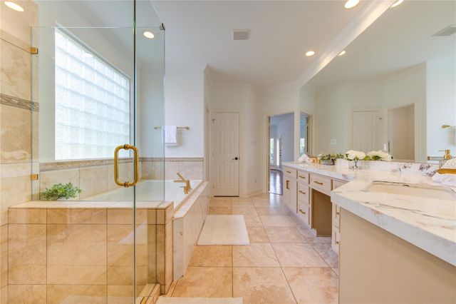 14114 Barnhart Boulevard, Houston, TX 77077