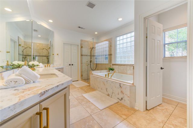 14114 Barnhart Boulevard, Houston, TX 77077