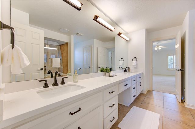 14114 Barnhart Boulevard, Houston, TX 77077