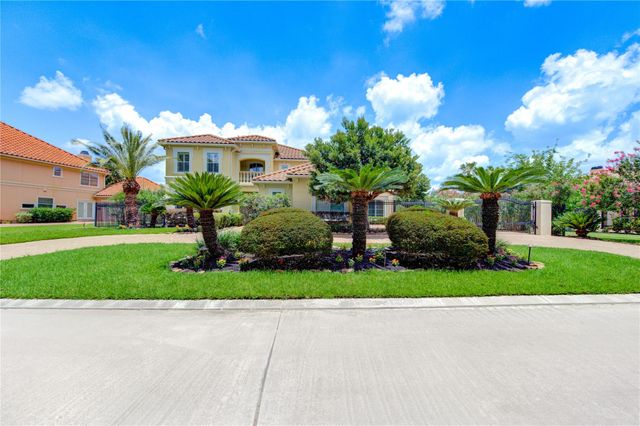 14114 Barnhart Boulevard, Houston, TX 77077