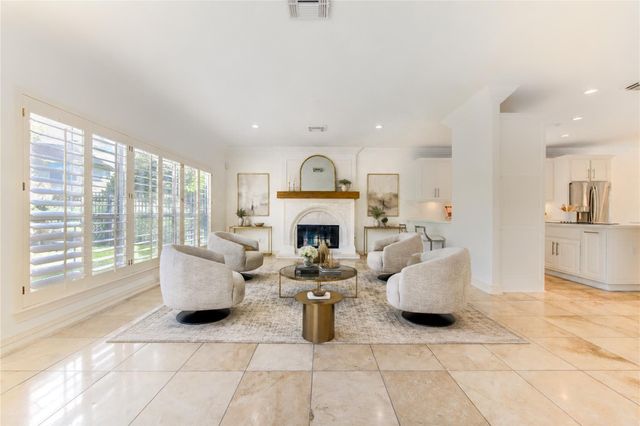 14114 Barnhart Boulevard, Houston, TX 77077