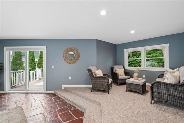 1100 Chestnut Street, Manchester, NH 03104