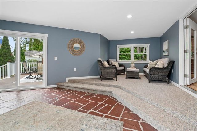 1100 Chestnut Street, Manchester, NH 03104