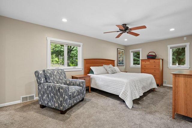 1100 Chestnut Street, Manchester, NH 03104