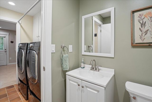 1100 Chestnut Street, Manchester, NH 03104