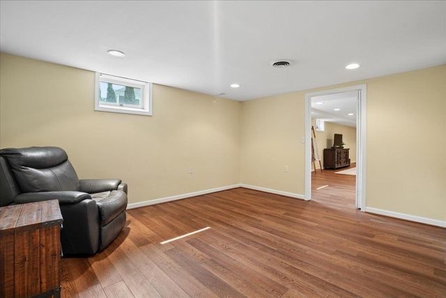 1100 Chestnut Street, Manchester, NH 03104