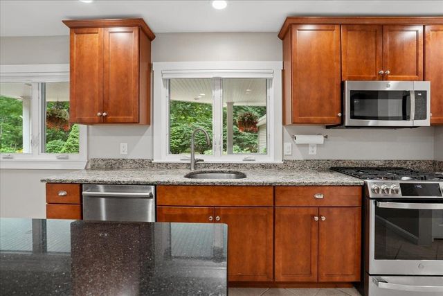 1100 Chestnut Street, Manchester, NH 03104